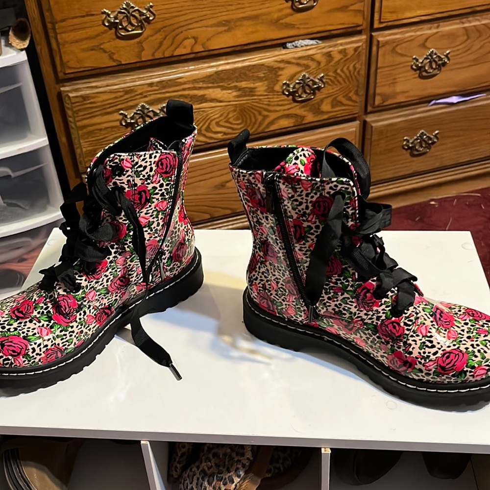 Betsy Johnson combat boots